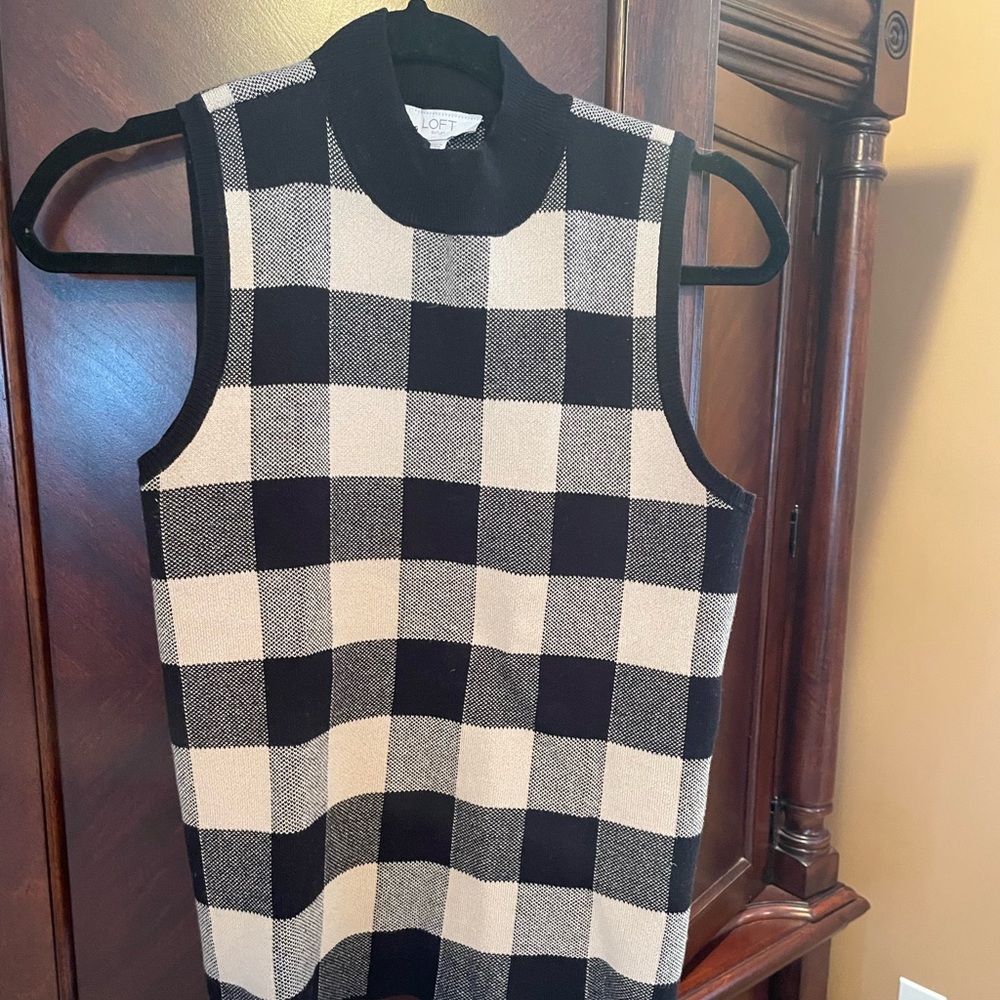 Loft outlet, women's black and tan checked vest size small